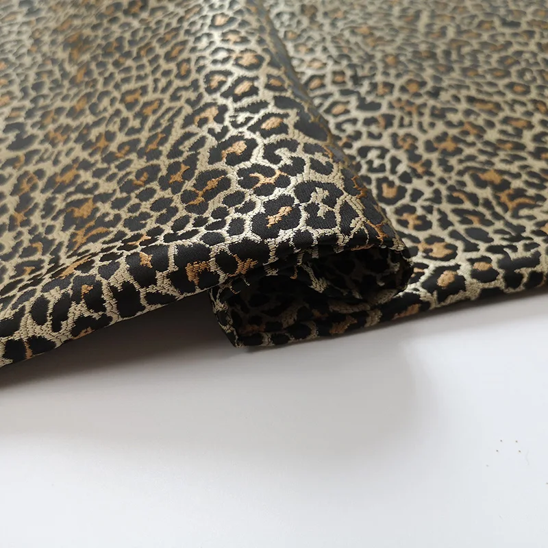 Yarn Dyed Brocade Jacquard Fab - Summer Clothing Material 评论和价格